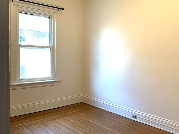 4th image of 2329 Park Ave #2