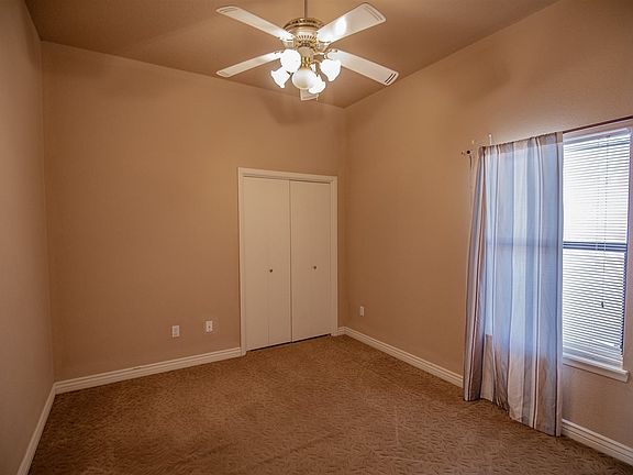 4th image of 1449 Columbia Ave