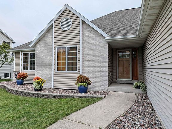 2nd image of 802 Chickadee Dr