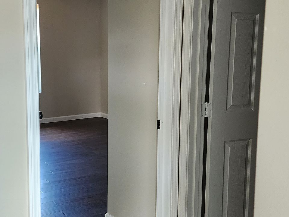 1st image of 3445 Parker Blvd