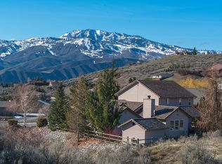 188 Rolling Hills Ln, Wenatchee, WA 98801