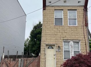 2163 E William St, Philadelphia, PA 19134