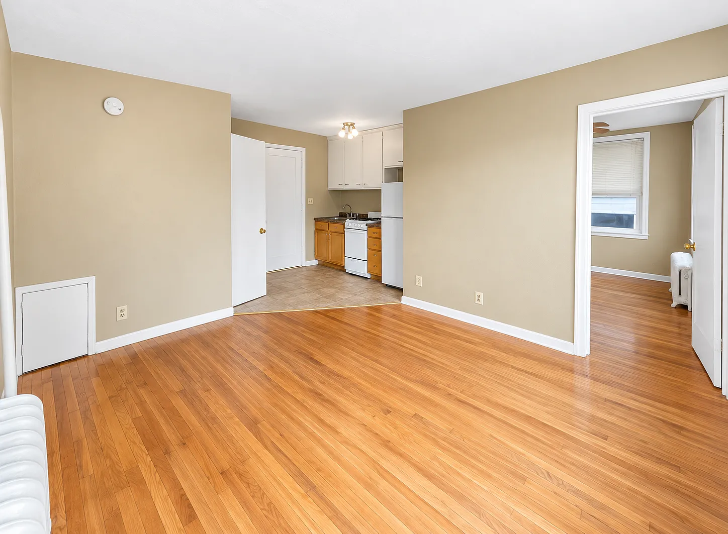 1 bed, $840 — Photo 2