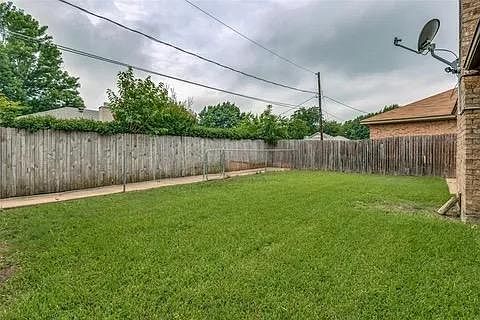 1st image of 425 Indian Crest Dr