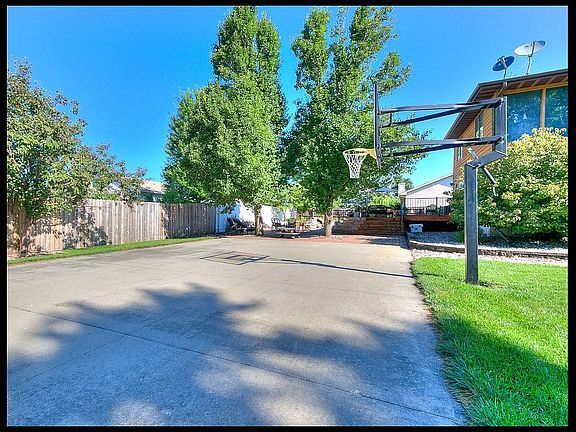 4th image of 2145 Prairie Vw