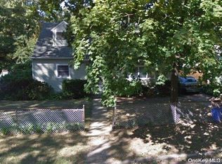 91 State Ave, Wyandanch, NY 11798