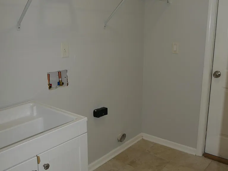 2359 Huckins Ct — Photo 31