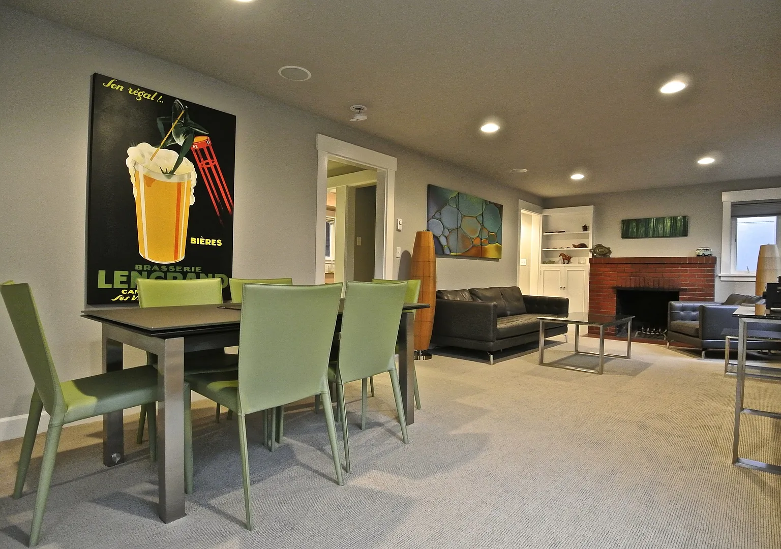 Beautiful 4 bed home in desirable Eastlake! Available 9/16/2026! — Photo 3
