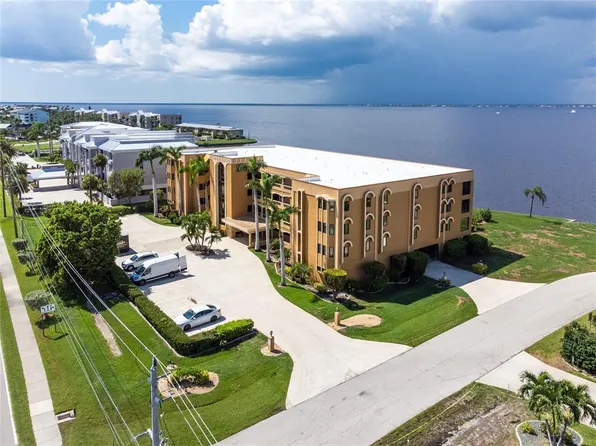 1601 PARK BEACH CIRCLE #18, PUNTA GORDA, FL 33950