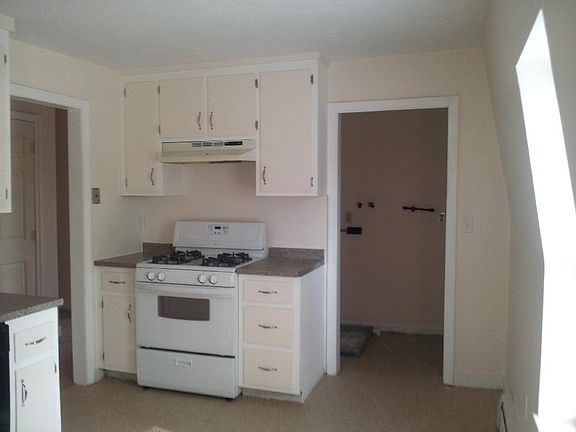 2nd image of 49 Cherry St