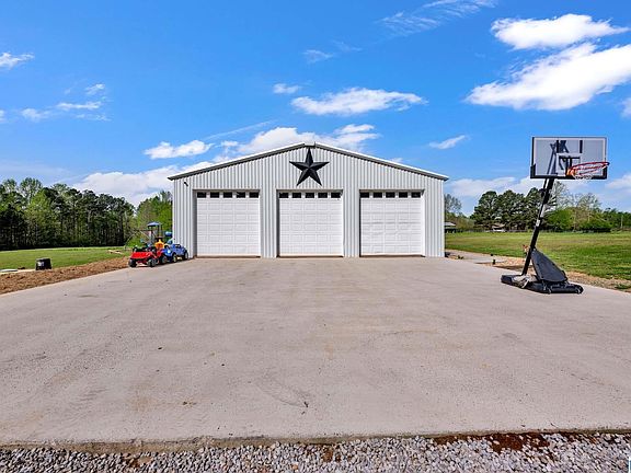 2nd image of 935 County Road 1036