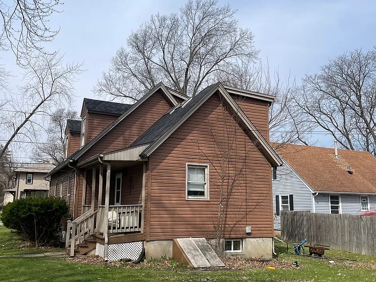 903 Logan Ave — Photo 10