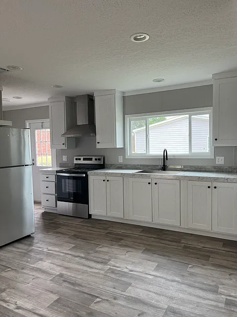 3 bed, 1000 sqft, $1,250 — Photo 2