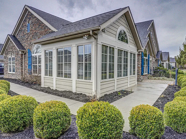 1682 Hatterdale Farm Rd — Photo 3