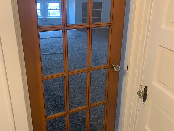 4th image of 2418 Niagara Ave Floor 3