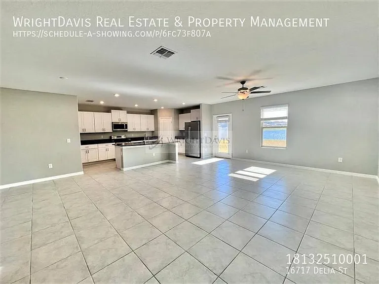 16717 Delia St — Photo 6
