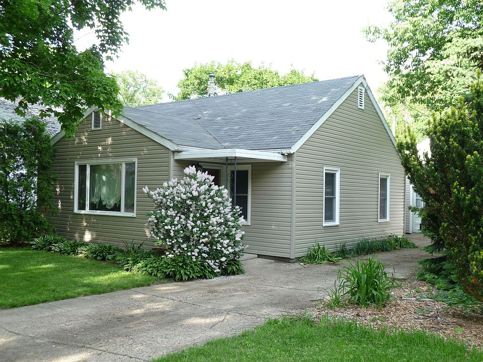 SW corner 