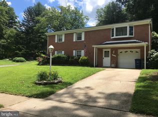 7111 Galgate Dr, Springfield, VA 22152