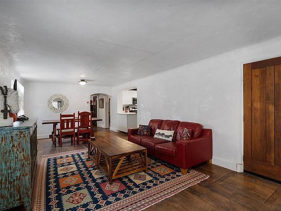 3rd image of 816 Old Santa Fe Trl