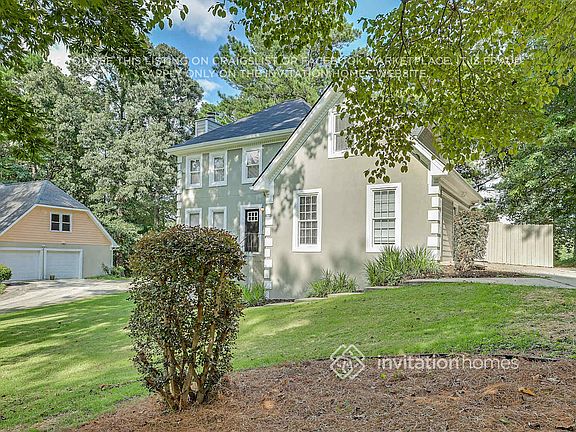 3rd image of 416 Orchards Walk