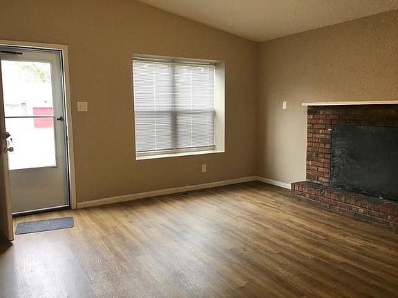 2nd image of 1120 Laredo Ave