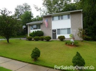5510 Gwyn Pl, Alexandria, VA 22312