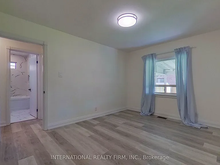 85 Churchill Ave — Photo 19