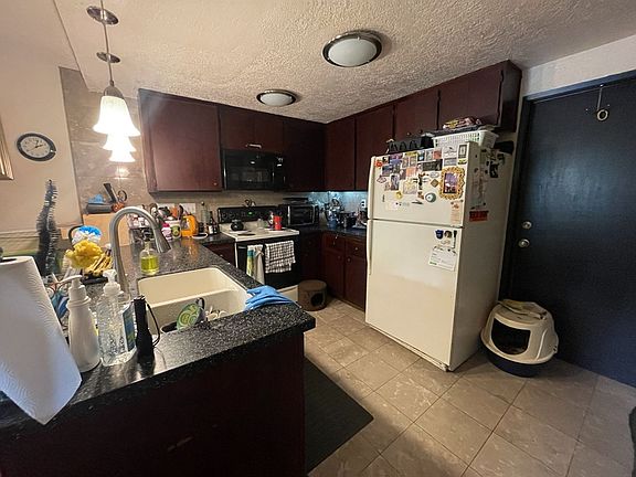 5th image of 3401 Bermuda Ave APT 27