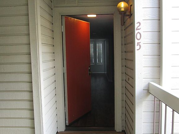 5th image of 427 E Orange Grove Ave Unit 205