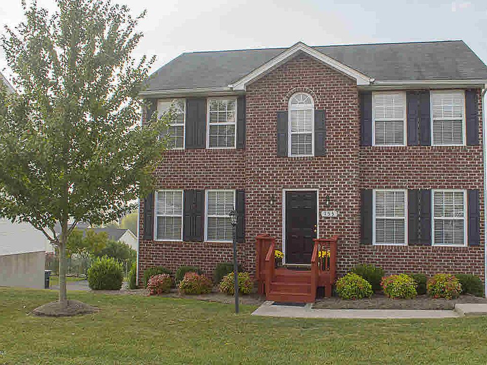 1st image of 155 Wistaria Dr