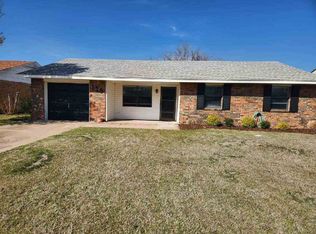 115 E B Ave, CACHE, OK 73527