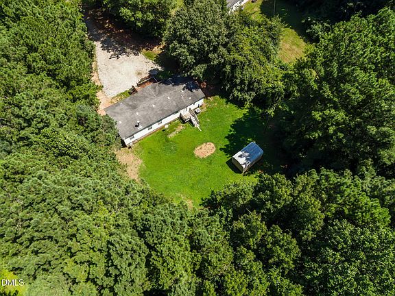 3rd image of 115 Carter Ln