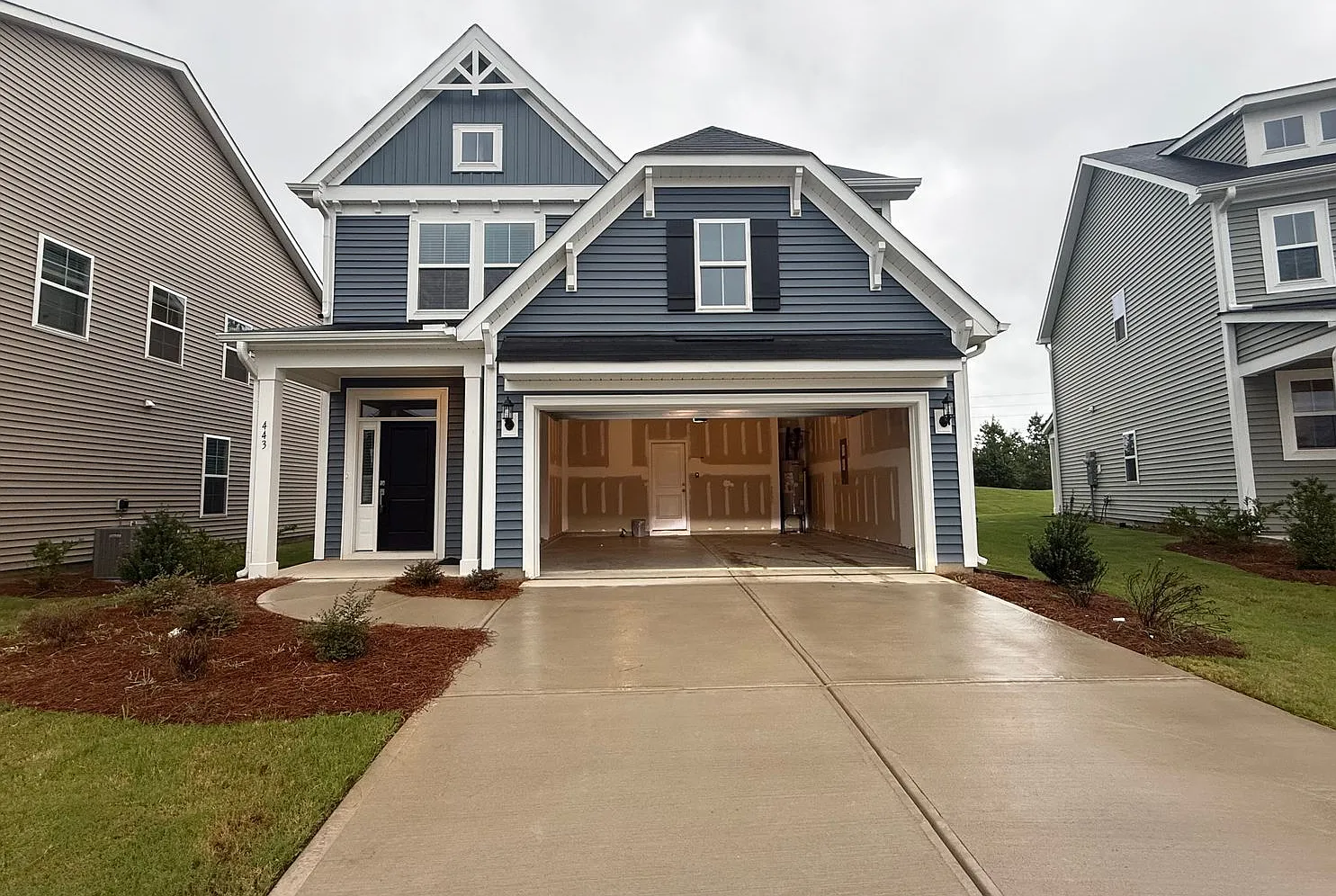 Stunning New Construction 3BD, 2.5BA Garner Home in a Cul-de-Sac with Easy Access to Interstates,... — Photo 1