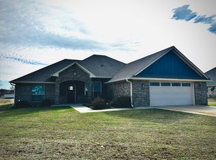 55 Meadowview Ln, Durant, OK 74701