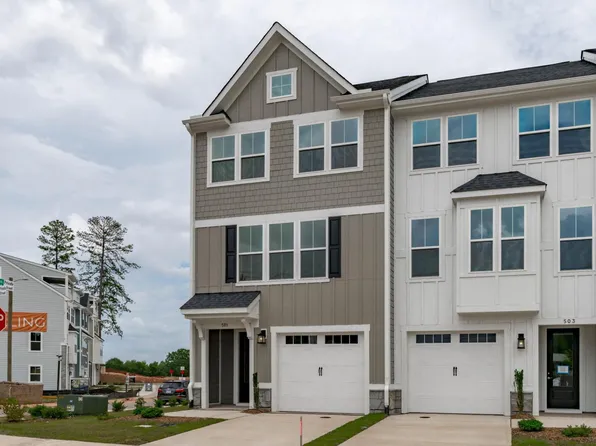 1011 Blackthorn Ln, Durham, NC 27703