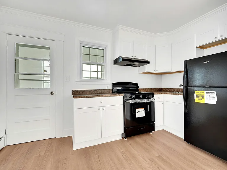 20 Hanover St #3 — Photo 2