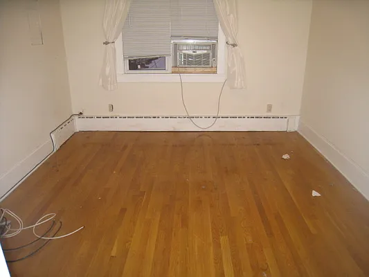 Rented by Alexiou Realty | media 6