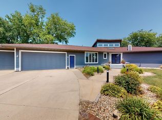 940 Briarstone Dr, Mason City, IA 50401