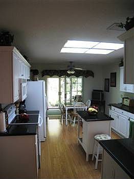 5th image of 1501 Dorset Dr