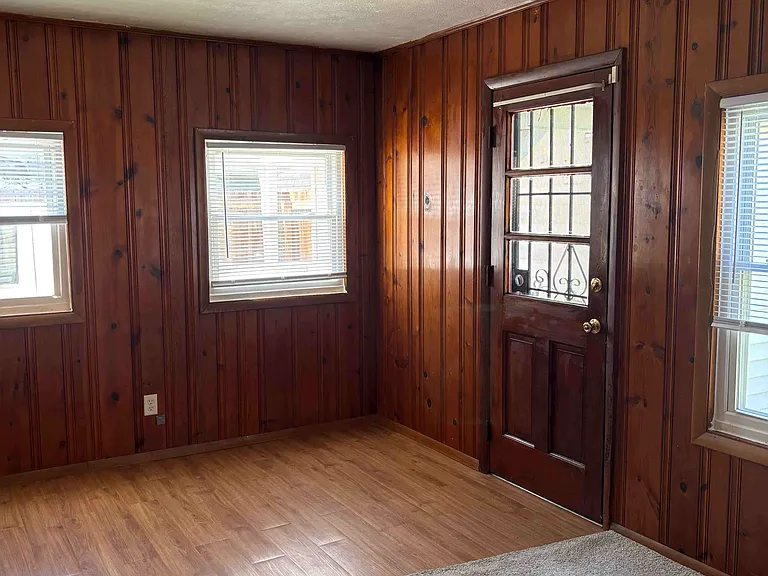 1822 N Irvington Ave — Photo 17
