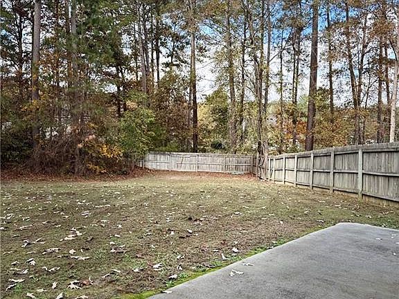 2nd image of 1468 Sierra Ridge Pl