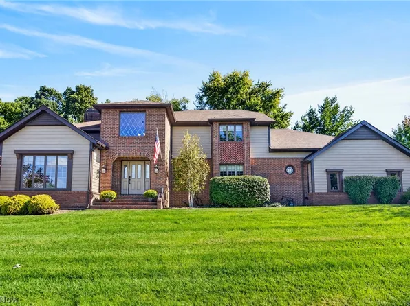 481 Lake Of The Woods Blvd, Akron, OH 44333