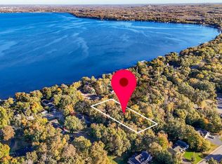 1077 S Shore Dr, Detroit Lakes, MN 56501