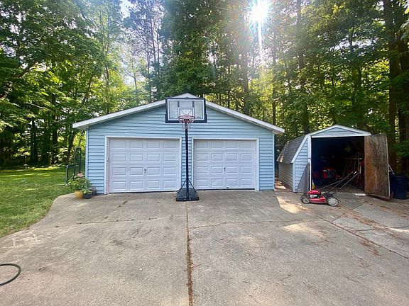 2nd image of 104 Clarden Ct