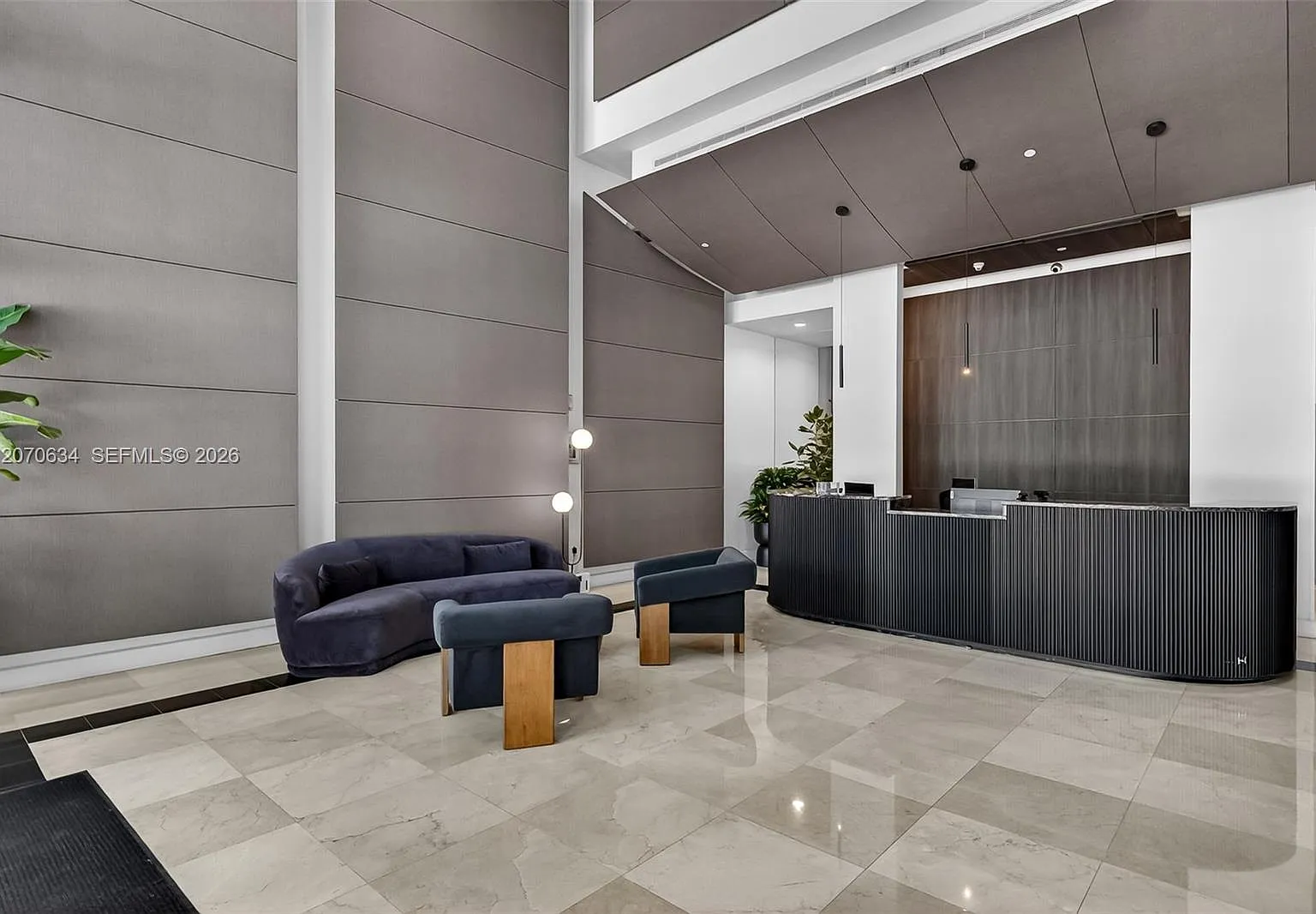 City 24 Condo — Photo 4