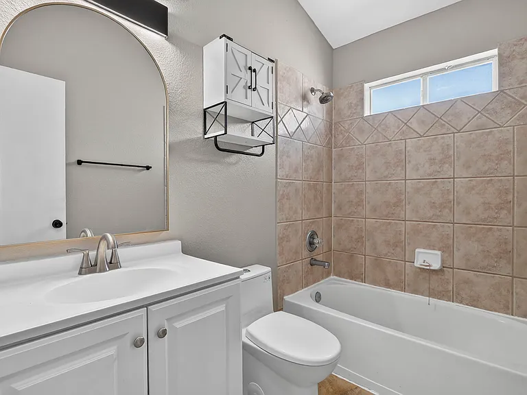 9128 Bur Oak Cir — Photo 18