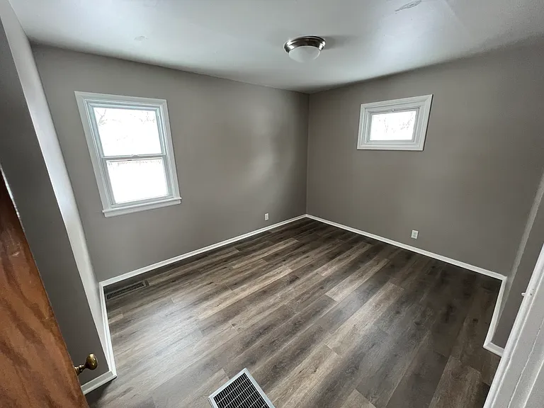 10919 4th St NE — Photo 12