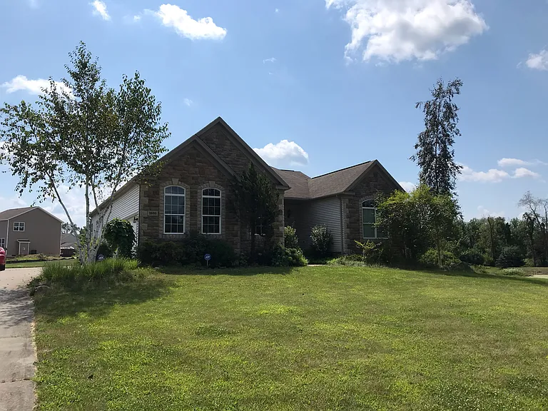1686 Sandy Lake Rd — Photo 1