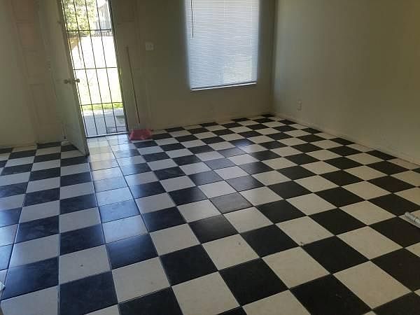 1st image of 535 Cabana Way