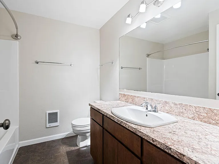 19300 SE River Rd #19300 — Photo 22